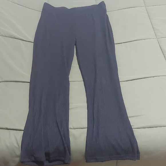 Black Stretch Ribbed Pants - Picture 2 of 3